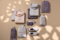 
Emirates introduit de nouveaux pyjamas pour ses passagers de Première classe, accompagnés d’un service de préparation de la 