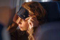 
Lufthansa propose désormais une trousse de confort aux passagers voyageant en classe Économie sur ses vols long-courriers de nu