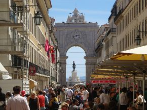 
Le Portugal a accueilli 22,2 millions de touristes étrangers en 2022, soit une hausse de 131,4% par rapport à 2021 mais un