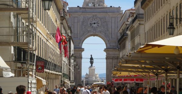 
Le Portugal a accueilli 22,2 millions de touristes étrangers en 2022, soit une hausse de 131,4% par rapport à 2021 mais un