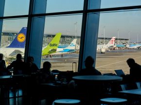 
Le médiateur fédéral pour l’Aéronautique accuse Brussels Airport d’avoir mené, à l’été 2025, des travaux lourds sur