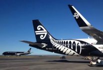 
Sous la pression d’un carburant devenu prohibitif, Air New Zealand taille dans son réseau domestique et revoit à la hausse se