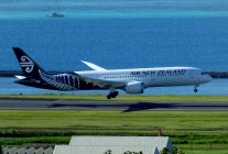 
Air&nbsp;New&nbsp;Zealand vient de ramener en service son dernier Boeing&nbsp;787‑9 Dreamliner stocké à Alice Springs, en Aus