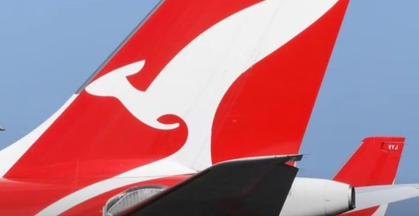 
Sur les six mois clos au 31 décembre 2025, le groupe aérien australien Qantas affiche un profit sous‑jacent avant impôts de 