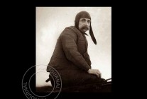 
Histoire de l’aviation – 23 juillet 1908. Afin d’améliorer les performances de son monoplan numéro VIII Bis, dont le déc