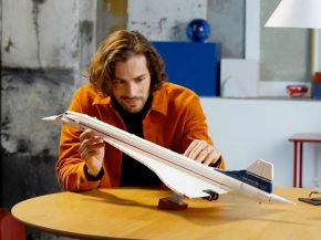 
Le fabriquant de jouets danois LEGO s’associe à l avionneur européen Airbus pour ressusciter le Concorde, l’avion de ligne 