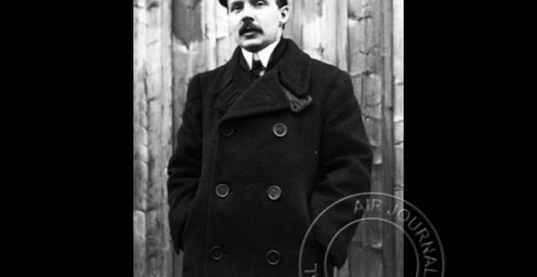 Le 12 octobre 1909 dans le ciel : Farman réalise un parcours de 40 km en aéroplane 1 Air Journal