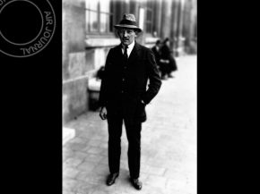 
Histoire de l’aviation – 27 septembre 1913. Dans le cadre du meeting d’aviation qui se déroule dans la ville de Reims, vo