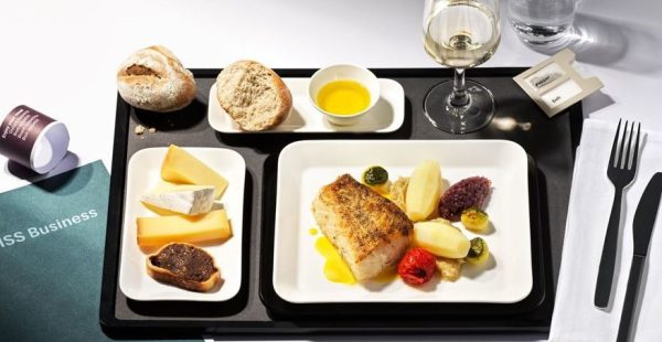 
Dès aujourd’hui et pendant les trois prochains mois, SWISS (Swiss International Air Lines) sert aux passagers First et Busines