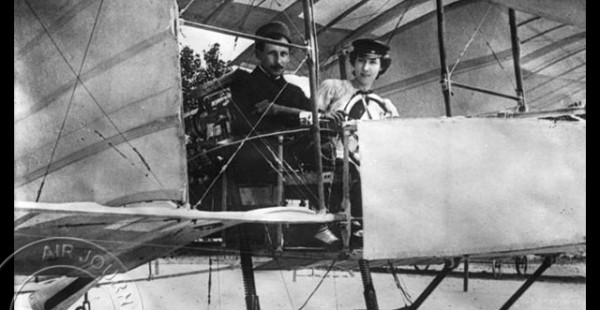 Histoire de l’aviation – 8 juillet 1908. C’est le duo de sculpteurs français constitué de Léon Delagrange et de Thérèse
