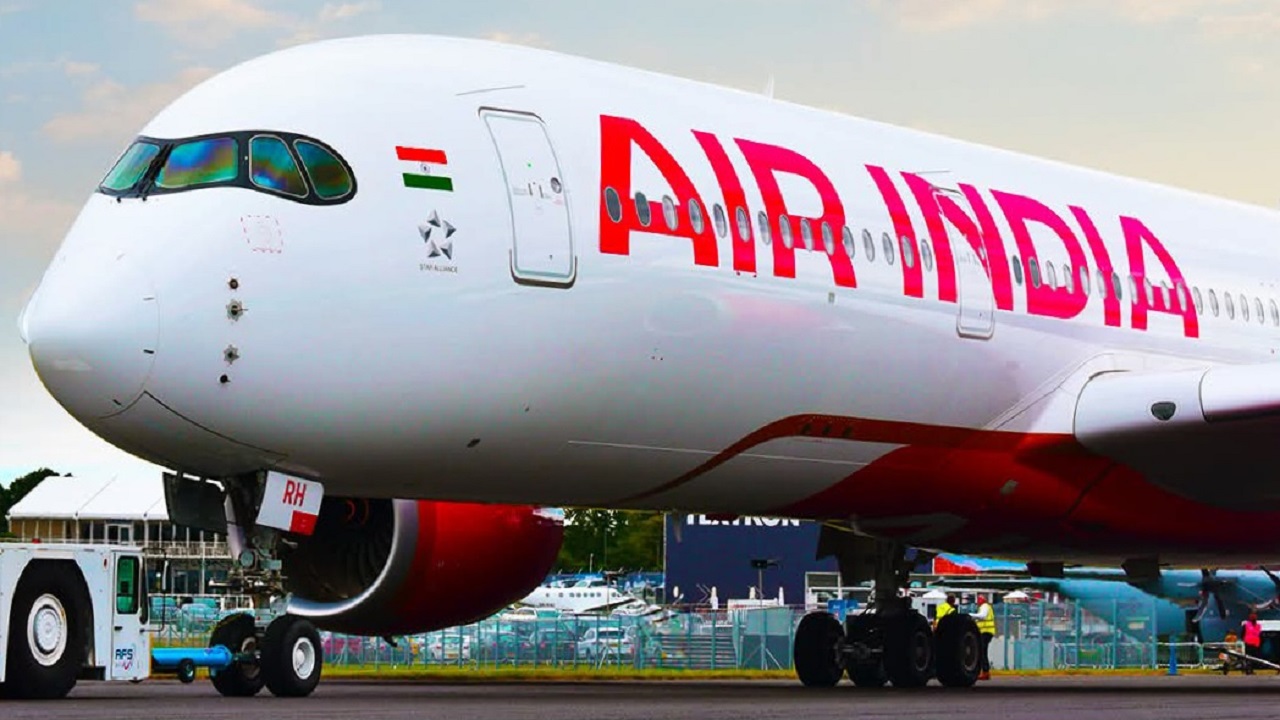 Air India dans le rouge : Tata et Singapore Airlines appelés à la rescousse après 2,4 milliards de dollars de pertes