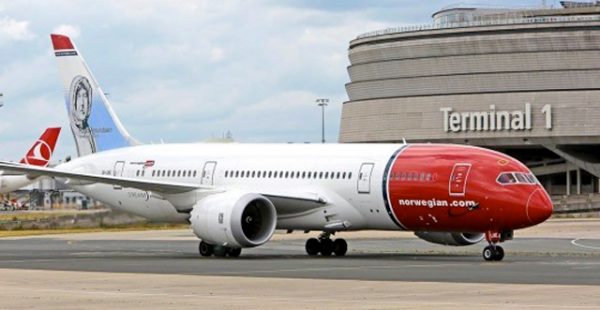 Le plus grand syndicat de personnel de cabine de Norwegian Air Shuttle en France a appelé à une grève du 24 au 26 avril pour ob