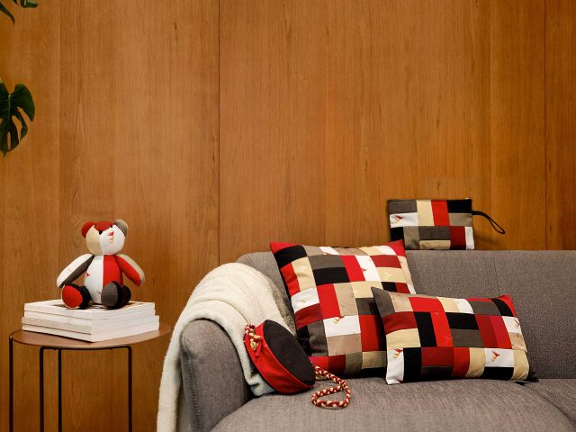 Shopping : Cathay Pacific met en vente des objets collectors en édition limitée pour ses 75 ans 3 Air Journal