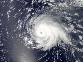 Depuis le début de la semaine, plusieurs compagnies aériennes ont annulé leurs vols dans les Etats de Caroline du Nord et du Su