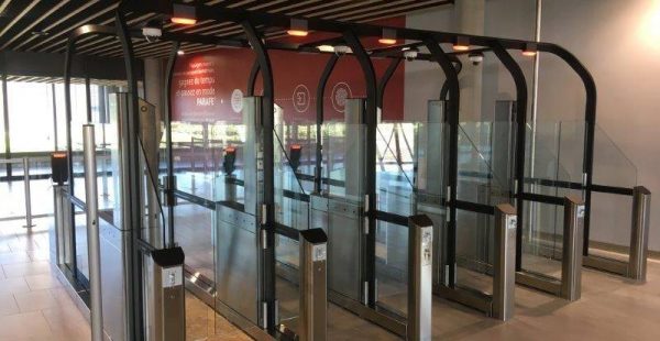 L’aéroport Lyon-Saint Exupéry inaugure officiellement ce lundi 10 portiques PARAFE (Passage Automatisé Rapide de Frontières 