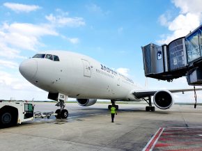 
Pour  renforcer sa base financière  face aux conséquences prolongées de la pandémie de Covid-19, Japan Airlines (JAL) compte 