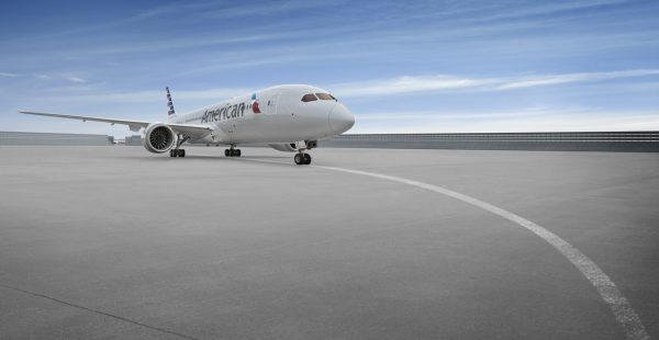 
American Airlines se retrouve sous le feu des critiques après avoir défendu une règle de remboursement plafonnant à 40% le pr