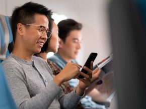 
Singapore Airlines a désormais déployé plus de 160 applications d’intelligence artificielle dans ses activités. De la relat