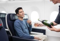 




Alors que Delta Air Lines annonce que ses revenus de la classe Premium Economie ont dépassé pour la première fois ceux de 