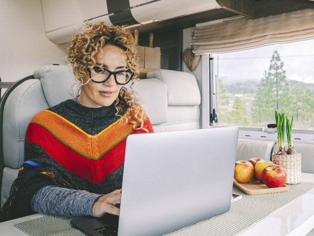 Tendance : près de la moitié des pays dans le monde s'ouvrent aux nomades numériques 1 Air Journal