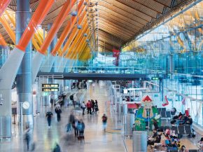 
Le trafic aérien mondial devrait&nbsp;plus que doubler&nbsp;d’ici 2050, selon les dernières projections de l’Association in