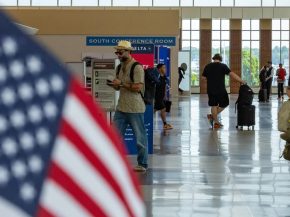 
Le transport aérien a signé en 2025 une année de records, marquée par une capacité mondiale en hausse, la domination renforc