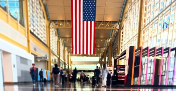 
À partir de ce dimanche 8 février 2026, les voyageurs souhaitant entrer aux États-Unis dans le cadre de la procédure ESTA dev