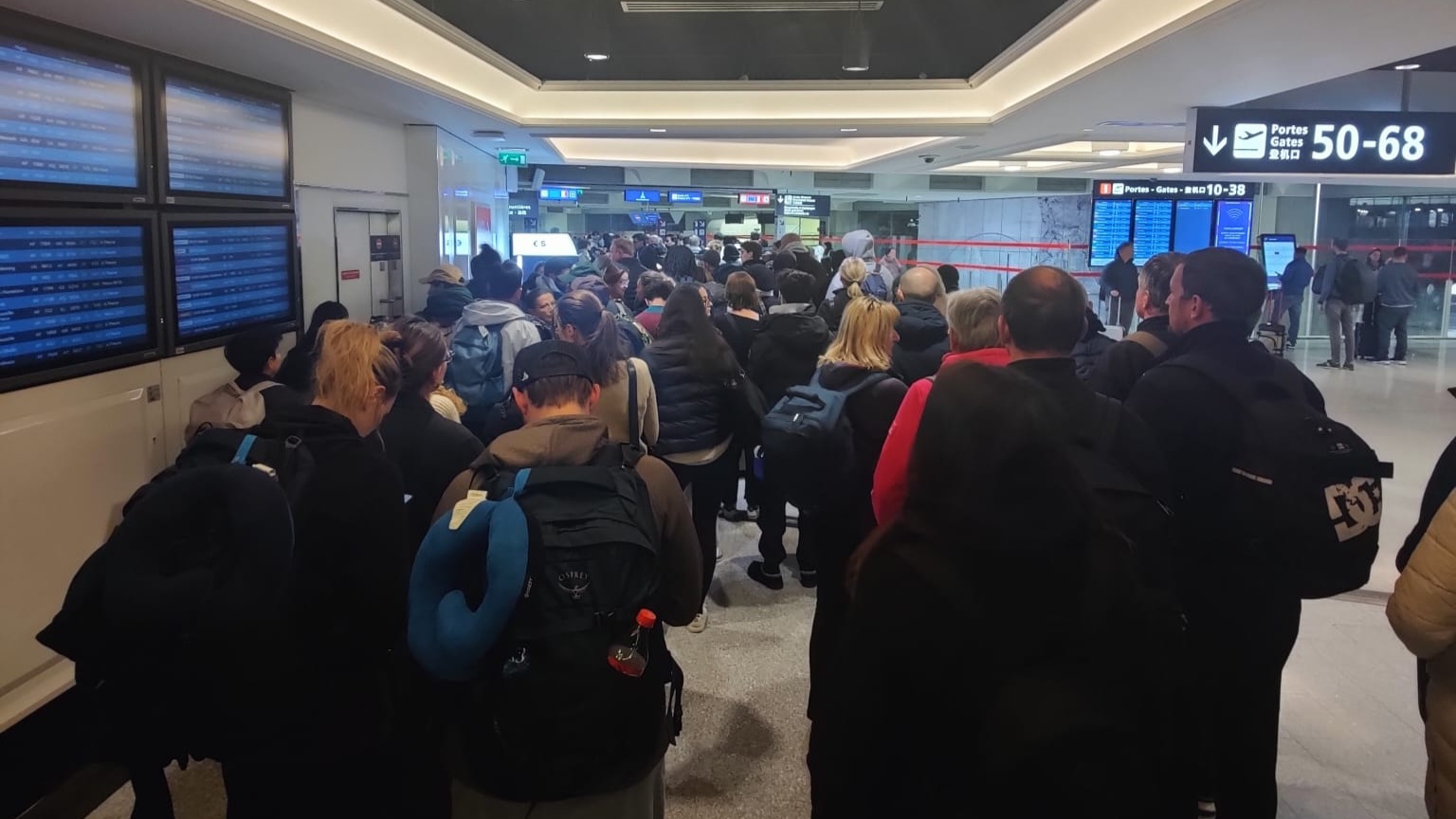 Contrôles biométriques ESS aux frontières : les aéroports parisiens demandent un sursis 2 Air Journal Contrôles biométriques ESS aux frontières : les aéroports parisiens demandent un sursis 2 Air Journal