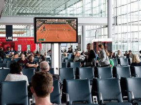 
Près d’un vol sur trois a décollé en retard en France l’an dernier, plaçant l’Hexagone parmi les plus mauvais élèves 