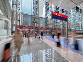 
Un accord interligne entre deux compagnies aériennes est un accord commercial qui permet à ces compagnies de coopérer en facil