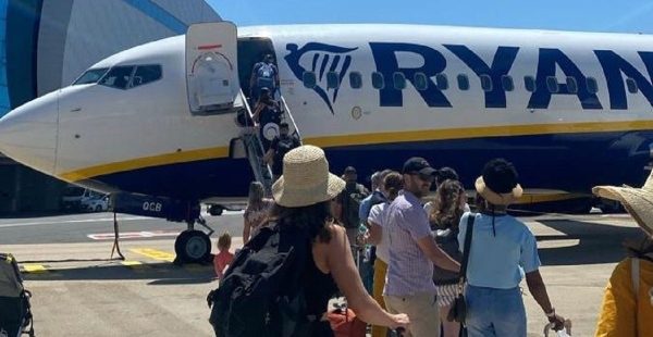 
Ryanair prévoit de proposer 5,3 millions de sièges au départ et à destination du Maroc durant la saison hiver 2026. La low co