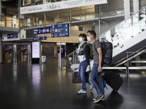 L’Association du transport aérien international (IATA) est en faveur du port de   couvre-visage » pour les passager