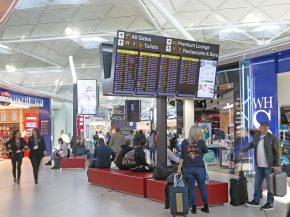 
Le trafic mondial de passagers est revenu en juillet aux trois quarts de son niveau du même mois de 2019, avant la pandémie de 