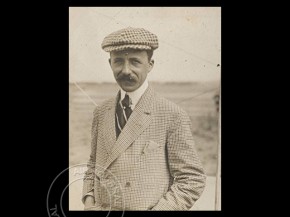 
Histoire de l’aviation – 18 juillet 1909. Durant une semaine, divers aviateurs, parmi lesquels Zipfel ou encore Tissandier, 