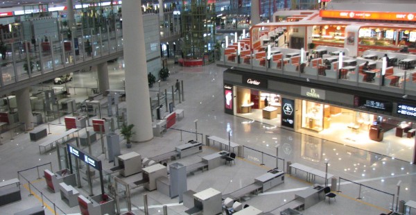 Le trafic aérien domestique en Chine a légèrement augmenté en mars par rapport à février mais il reste encore inférieur de 