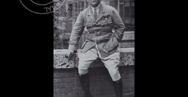 


Histoire de l’aviation – 9 juin 1924. C’est à l’aérodrome de Kohosaka que le lieutenant de nationalité française G