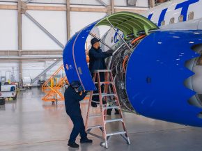 
Les vols de United Airlines au départ des États-Unis et du Canada ont été interrompus mardi soir pendant une trentaine de min