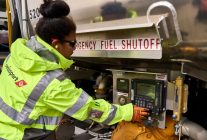 La hausse du prix du carburant fragilise les compagnies aériennes et complique leur transition énergétique. Réunis à Bruxelle