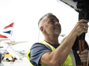 
Alors que la guerre en Iran a pratiquement coupé le détroit d’Ormuz, principal corridor des exportations de produits pétroli