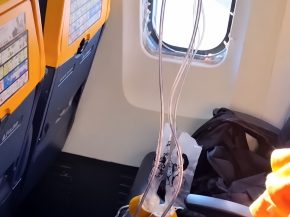 Après l’incident du vol Ryanair FR1879, l’EASA et la FAA rouvrent le dossier des hublots et des capots moteurs du 737 NG 1 Air Journal