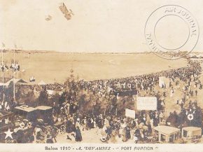 
Histoire de l’aviation – 12 juin 1910. Pas moins d’une vingtaine de milliers de personnes ont fait le déplacement à Port