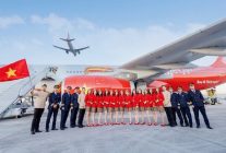 Vietjet a inauguré, le 10 octobre 2026, sa liaison entre Hanoï et Prague via Almaty, au Kazakhstan. Exploitée deux fois par sem