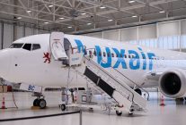 
Luxair a officiellement présenté ses deux premiers Boeing 737 MAX-8 détenus en propre à l’aéroport Luxembourg-Findel. Cett