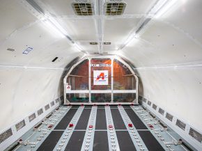 


Les syndicats Sud Aérien, CGT et FO appellent au blocage du transport d armes à destination d Israël dans les aéroports fra