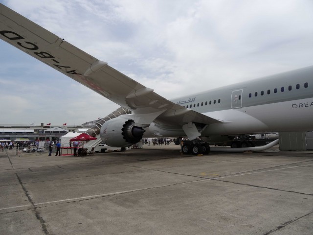 air-journal-qatar-dreamliner-b787-bourget-7