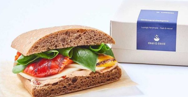 
Lufthansa étend à présent son offre de snacks payants Onboard Delights sur de plus en plus de vols court-courriers.
Sur les vo