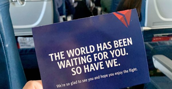 
Les compagnies aériennes se sont préparées pour accueillir à partir du 8 novembre les voyageurs vaccinés de 33 pays, autoris