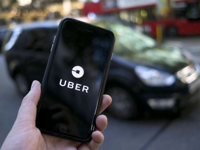 Royaume-Uni : Uber va proposer des billets d’avion dans son application