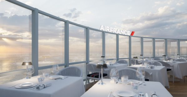 
Air France met en avant son offre de restauration, au sol comme en vol, avec deux nouvelles initiatives : un restaurant éphémè