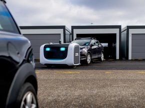 Aéroports de Lyon, le gestionnaire de Lyon Saint-Exupéry, va mettre en service un robot-voiturier qui se chargera de garer les v
